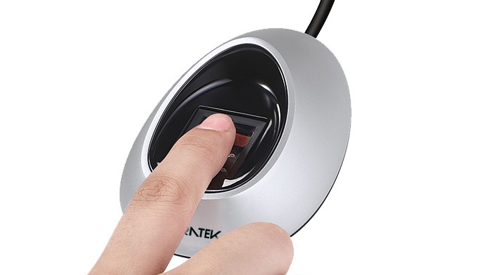 The Aratek A600 fingerprint scanner is equipped with a FBI PIV, FAP 20 and STQC UIDAI certified opti...