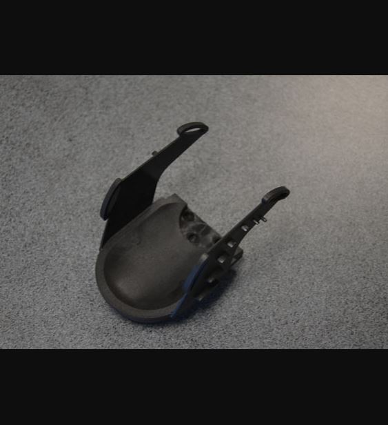 Fabrication de pi&egrave;ces plastiques par injection et de pi&egrave;ces m&eacute;talliques par d&eacute;coupe emboutissage pliage pour le secteur du param&eacute;dical