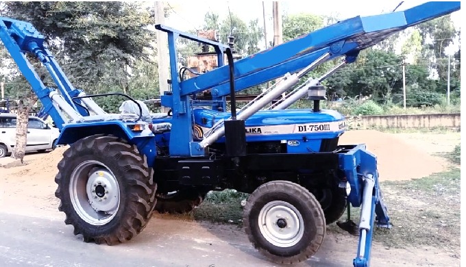 Call us on +91-7987366974 if you are planning to buy Pole erection machine for your tractor, We Rapi...