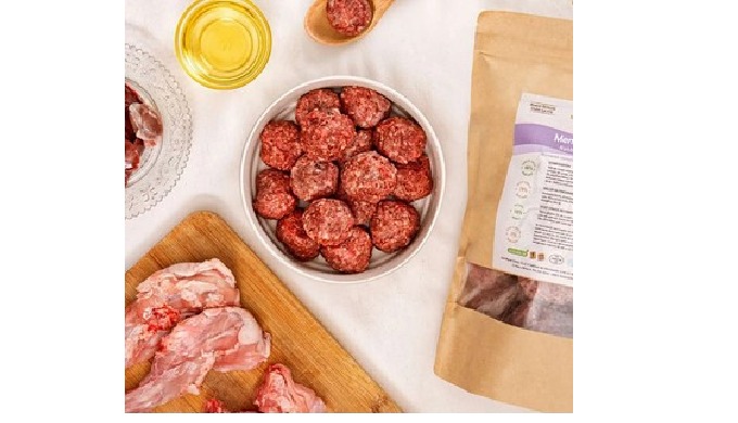 Rabbit meatballs for cats Naturcanin
