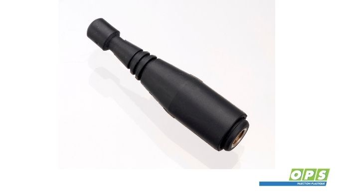 Réalisation de pièces et produits en plastique pour Connectique