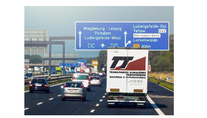 Transporte Internacional, importando y exportando tanto dentro como fuera d...