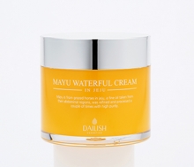 Colllagen and horse oil provide moisture and nutrition to tough skin and it makes moist and smooth.