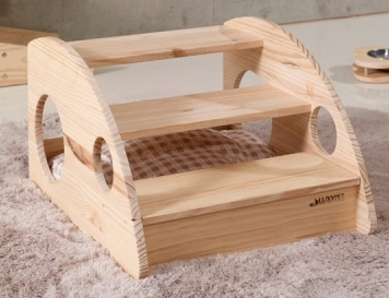 # Pet step - moon s size Body-Soild fine wood(Cushion is not included) • Made of solid pine wood, so...