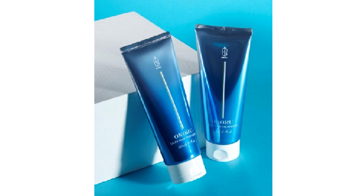 It's an essence that makes your hair moist and lively by wrapping each hair smoothly with a refreshi...