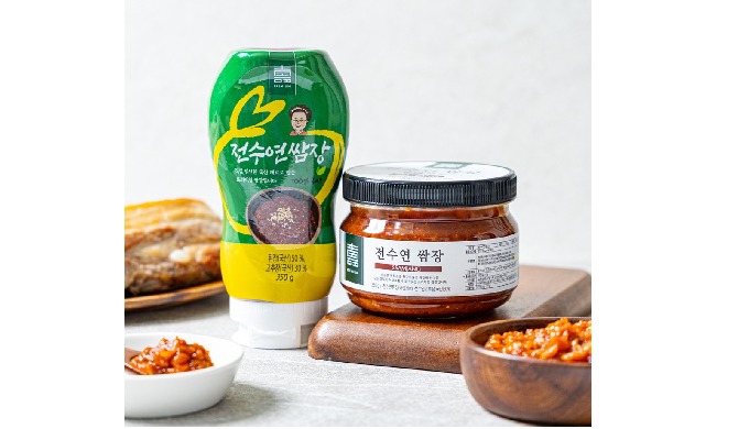 Premium Ssamjang is a traditional Korean seasoned dipping paste with a rich...