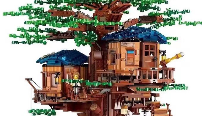 A beautiful house on a tree, built with your own hands