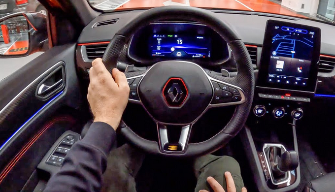 Renault - культовый французский производитель, который на протяжении многих лет добился значительног...