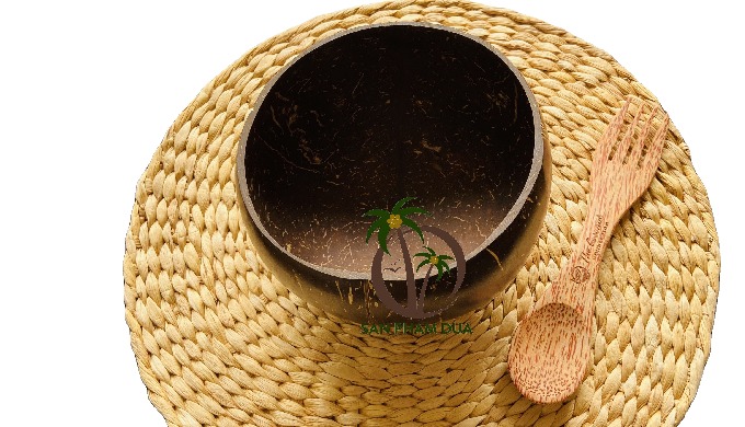 We export Coconut Bowl and Coconut Spoon Gift Set from Vietnam 1/ Product : Black glossy coconut she...