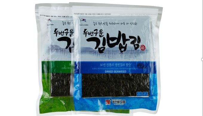 This laver is made of carefully selected traditional laver which is collected from clean region of w...