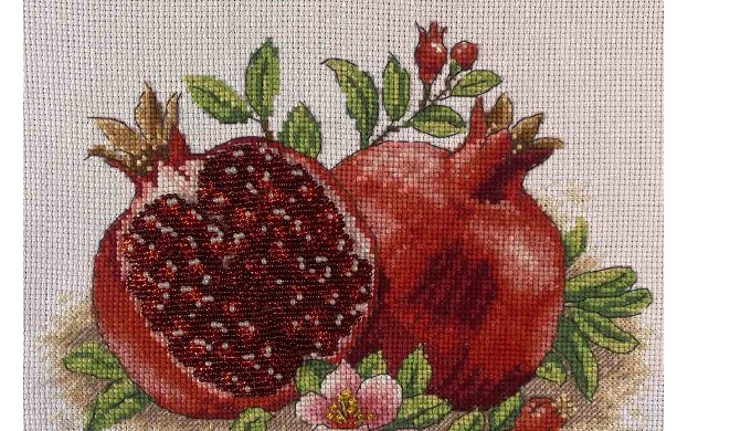 Cross stitch Pomegranate M-0307, size 20x20 cm. Embroidered with mouline DMC and beads Preciosa on A...