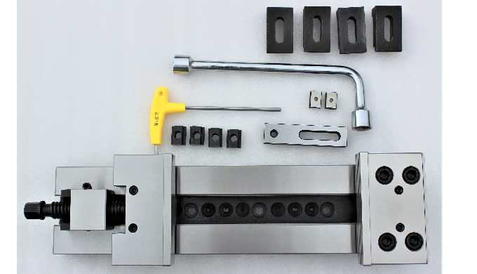 Perpendicularity of vise jaw and work table is 50:0.02.Made of high quality alloy steel,the case har...