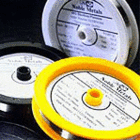 Thermoelementdrähte und Thermoelemente, welche Legierungsreinheiten von bis zu 99,997% aufweisen, we...