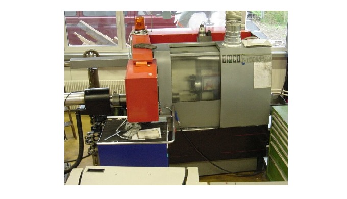 CNC-Drehmaschine Spindeldurchlass: ø40 max. Teilegrösse: ø160 x 240 Werkzeuge: 8 mit Hydrobar