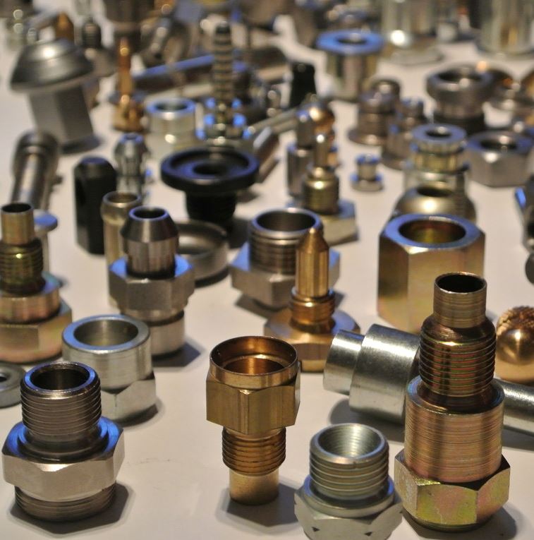 Fabrication de raccords hydrauliques et de coupleurs hydrauliques