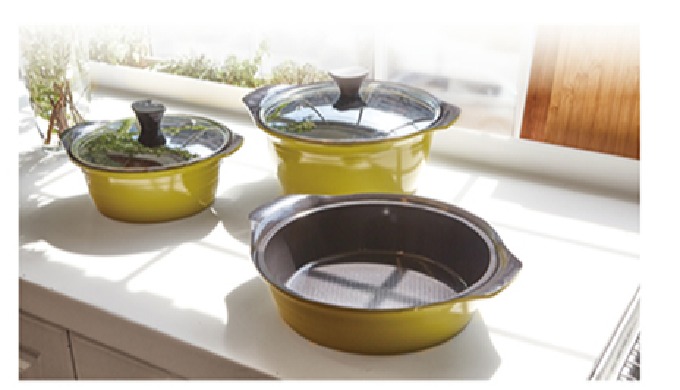 Aluminum Die-Casted ceramic coating cookware. Food does not stick or burn easily. Extremely scratch ...