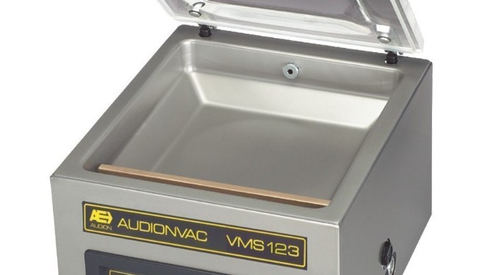 على Audionvac VMS 123 متوسطة أعلى الجدول آلة فراغ الغرفة.هذا النموذج يتميز الفولاذ المقاوم للصدأ غرف...