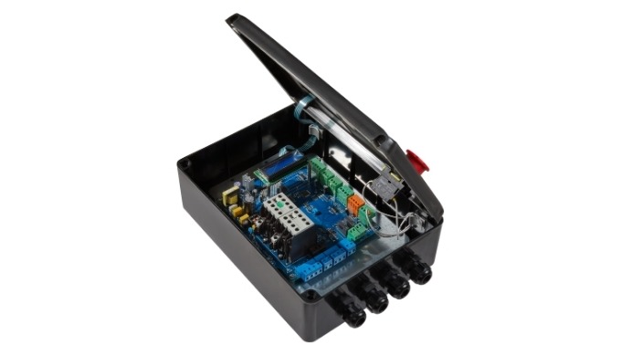 Its contactor infrastructure, the door control system with a 4kVA motor can control the door at a co...