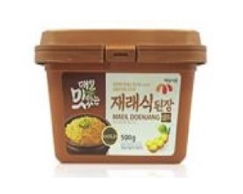 This is traditional fermented soy bean paste. Meju (basic materials for paste) which made of soy bea...