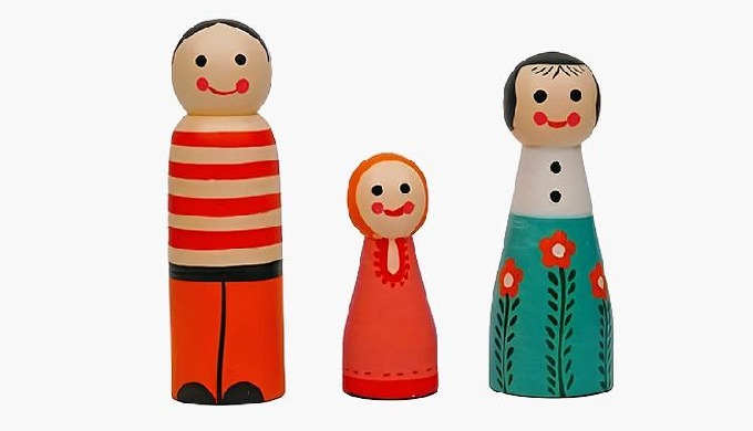 Toys for girls. Item code: AKI068. Family of toys, set of 3. Hand crafted in wood, hand painted. Siz...