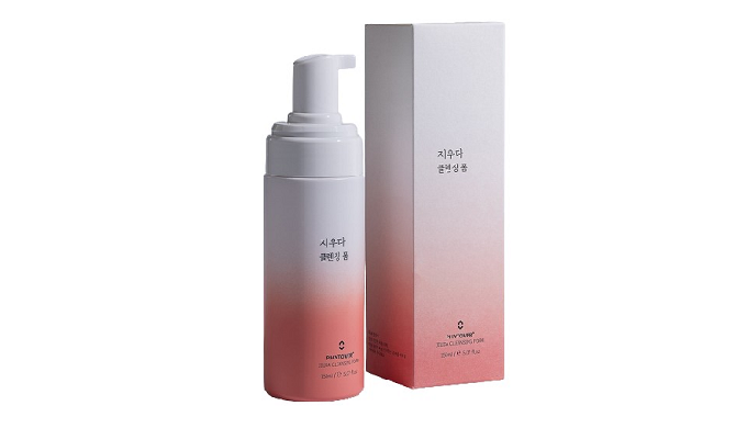 Experience the cleansing power of our mildly alkaline cleanser, designed to effectively wash off mak...