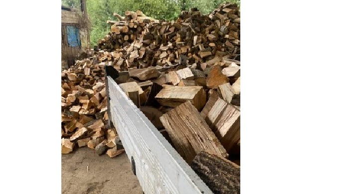 Sourcing quality wood for open fires or wood burners is never easy. At E&C Logs, Ed and Chris provid...