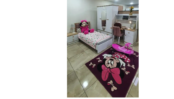 chambre bella fillette : lit 90*200 + bureau + chaise + armoire + coiffeuse + table de nuit