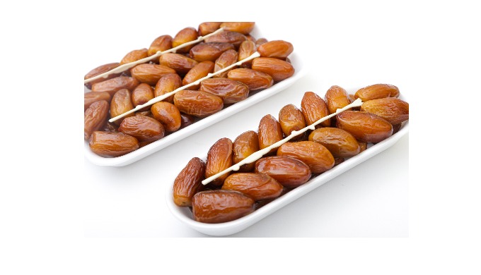 Dattes conditionnées 500 ou 400g Conditionnement : 24 Article / Carton 143 Carton / Palette