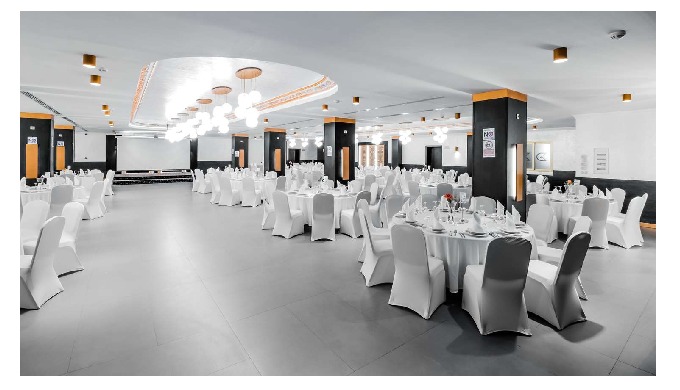 Le Golden Tulip Hotel Alexandre offre une expérience de restauration de luxe dans un cadre élégant e...
