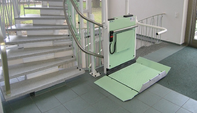 Rollstuhllifte - Treppen-Plattformlifte für Rollstuhlfahrer