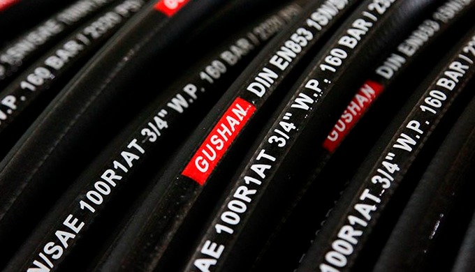 Inner tube: Oil resistant synthetic rubber. Reinforcement: One layer high tensile steel wire braided...