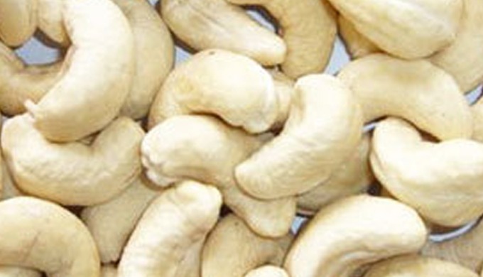 Cashew Nuts WW180 White Whole Cashew nut (160 - 180 nuts/lbs) AFI Standards: Moisture: max 5% Broken...