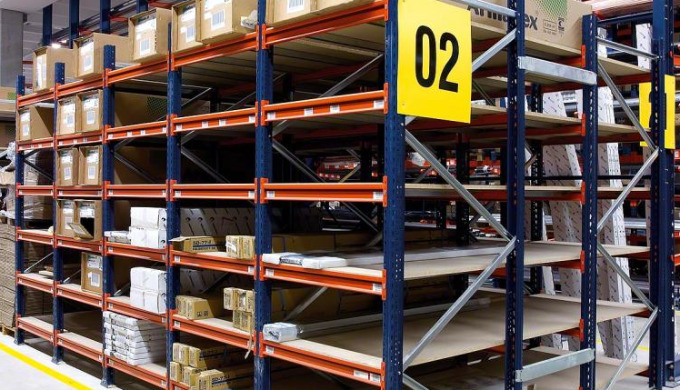 Rayonnage mi-lourd Idéal pour charges moyennes jusqu'à 600 kg par niveau Cartons, accessoires, pièce...
