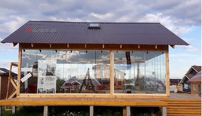 Las nuevas puertas correderas de cristal CLAROFLEX SLIDE sin perfiles verticales son la solución más...