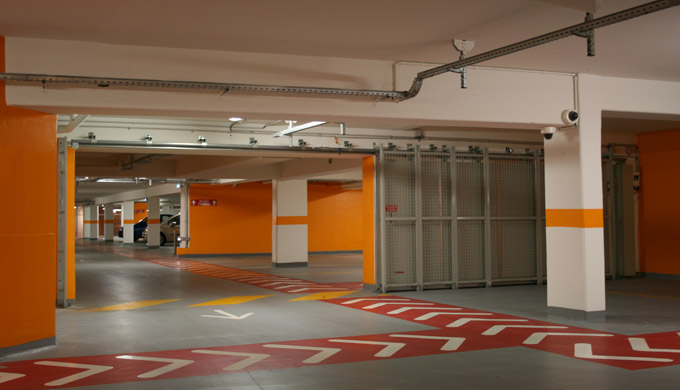 Porte coulissante de parking