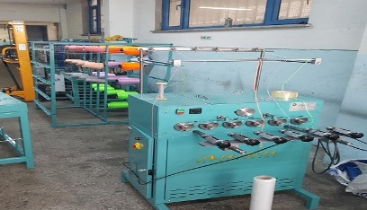 Bobin sarma Makinesi 6 gözdür.Aynı anda 6 bobin doldurulabilir. Hız kontrollüdür.