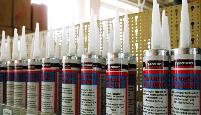 Kleb- und Dichtstoffe, Silikone, Sekundenkleber, Produkte von NKF, Teroson, Sika, Henkel, etc. Eigen...