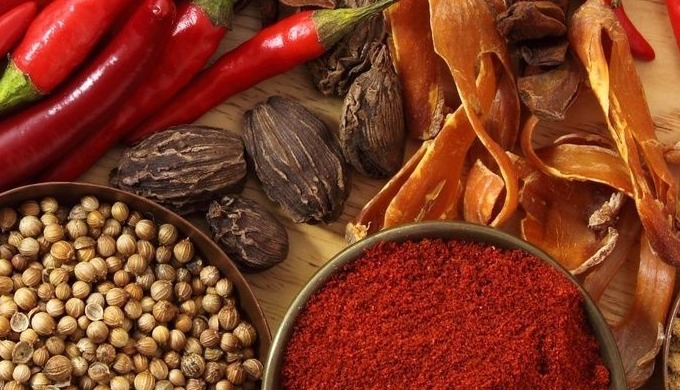 1.Red Chilli 2. Cardamom 3. Turmeric 4. Clove 5. Black Pepper 6. Cinnamon 7. Nutmeg 8.Coriander 9. G...