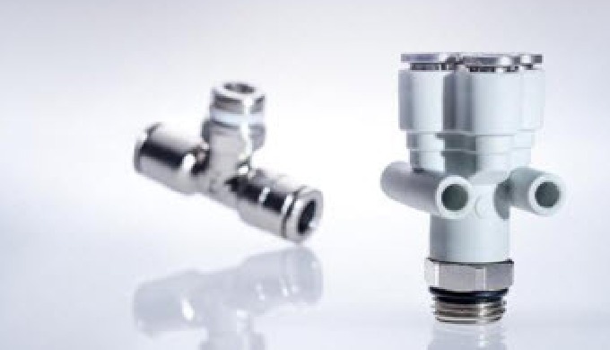 Das Standardprogramm umfasst FTTx-Connectoren, Rapid-, Superrapid-Steckverbinder und Universal-Verbi...
