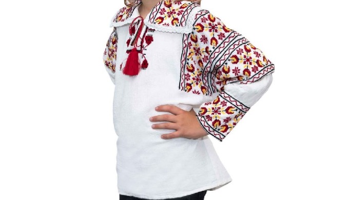 Aceasta ie traditionala, de origini maramuresene, combina trei culori, rosu, galben si negru, pentru...