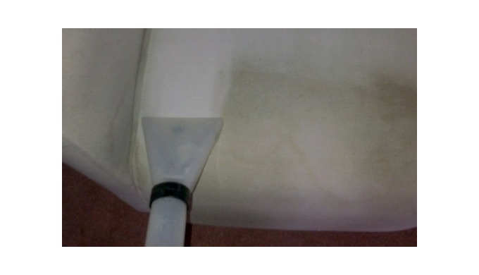 Servicio integral de limpieza, lavado y sanitización de colchones en seco con rayos UV.