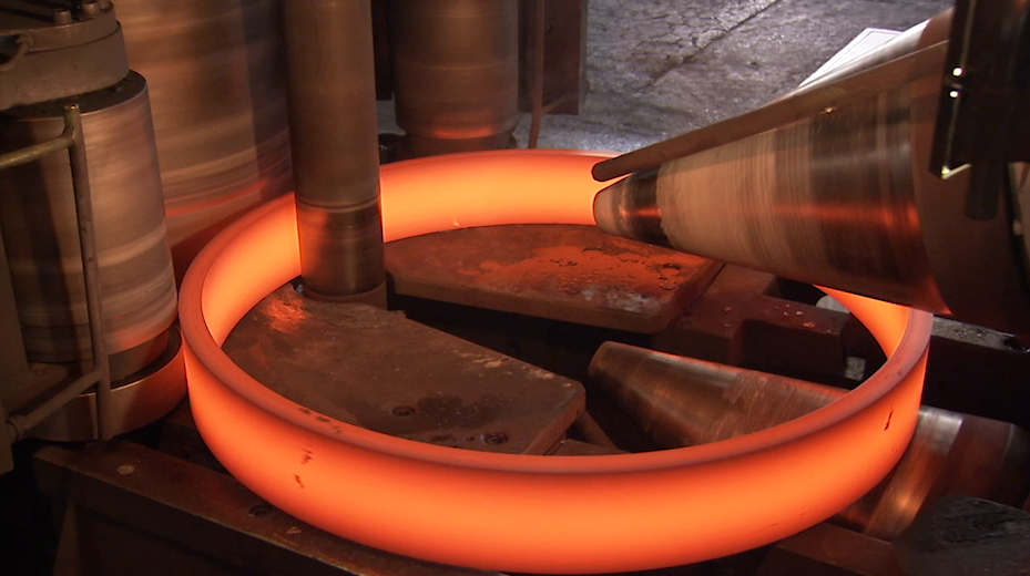 Das Ringwalzen ist ein hochproduktives, CNC-gesteuertes Umformverfahren zur Herstellung nahtloser Ri...