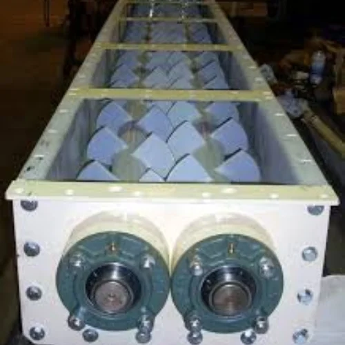 Paddle mixers for blending compatible powders and granules with overlapping...
