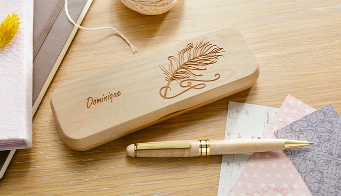 Stylo et étui en bois personnalisable