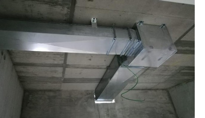 Somos fabricantes instaladores de ventilaciones forzadas y conductos de ventilación en chapa galvani...