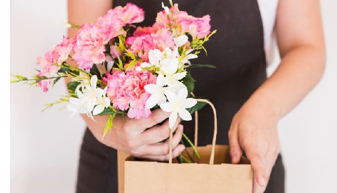 Інтернет-крамниця квітів Flowers Story у Запоріжжі пропонує великий асортимент букетів квітів та кві...