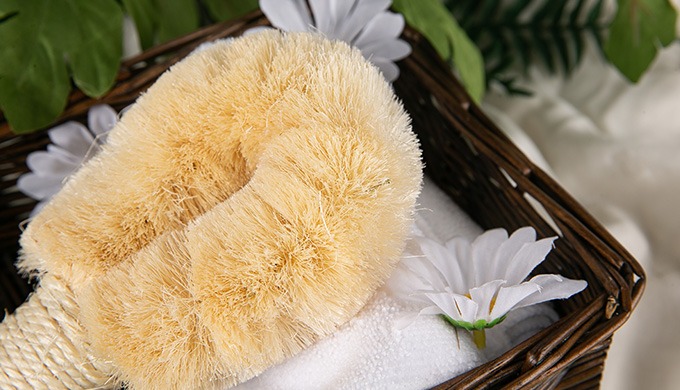 We are available of various bath cleansing brushes, massage items. If you need more detail, please f...