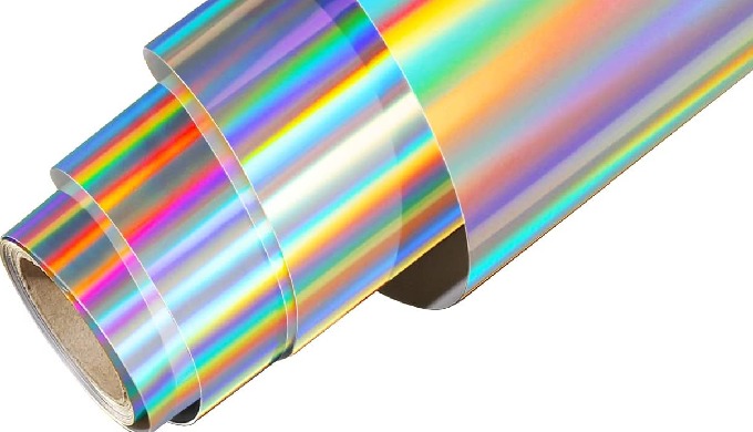 Samolepící fólie je univerzální materiál, který se využívá v interiérovém designu, reklamě nebo pro ...