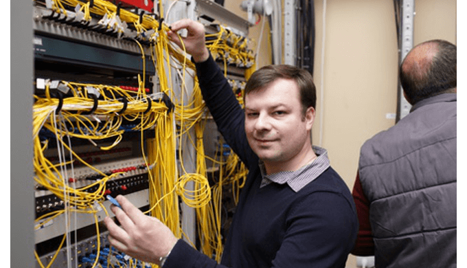 Nous sommes une équipe spécialisée dans la fourniture de prestations de services relatives aux téléc...