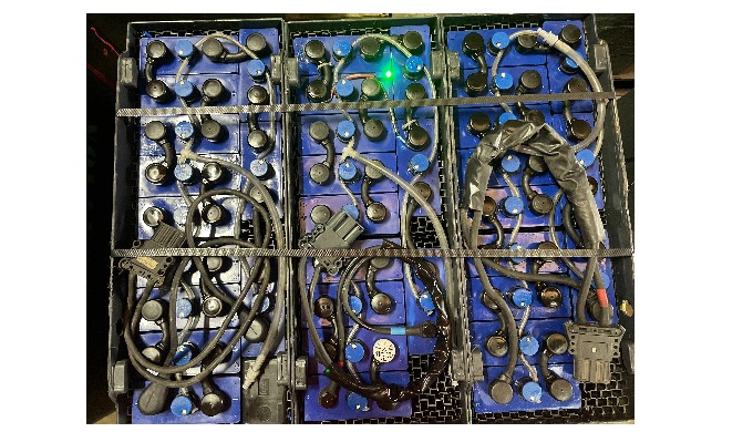 Régénération batteries de traction plomb-acide avec certificat de capacité BATTECH. Délai garanti 5 ...